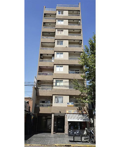 Venta: Departamento 2 Ambientes En Centro De Caseros, Calle Urquiza