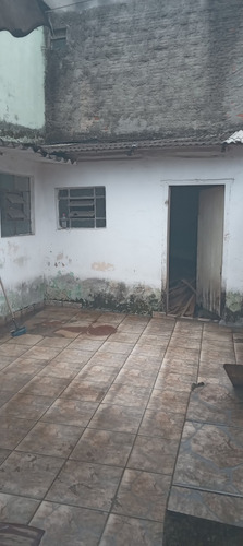 Terreno Com Uma Casa De 4 Cômodos E Um Sobrado De 3 Comodos