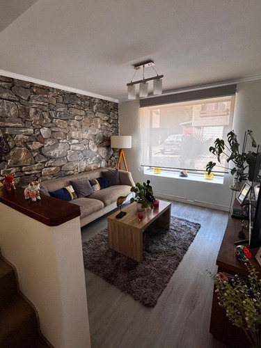 Casa En Condominio De Las Vizcachas, Seguridad Exclusiva!