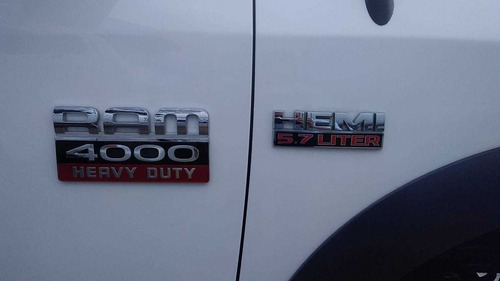 Imagen 12 de 15 de Dodge Ram 5.7 Pick Up 4x2