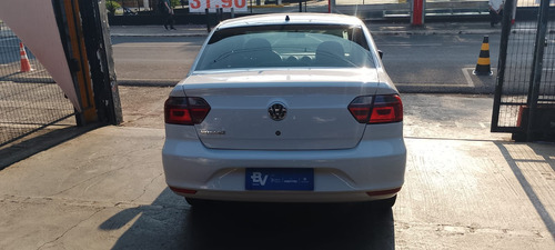 Volkswagen Voyage 1.0 Vht Trend Total Flex 4p