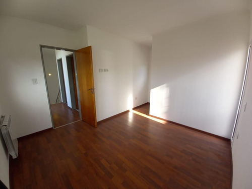 Imagen 22 de 30 de Duplex En Venta En La Plata Calle 34 E/ 141 Y 142 Dacal Bienes Raices