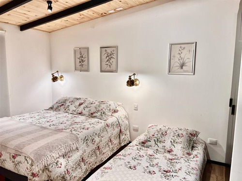Moderna Casa En Parcela A 25 Min De Santa Cruz!