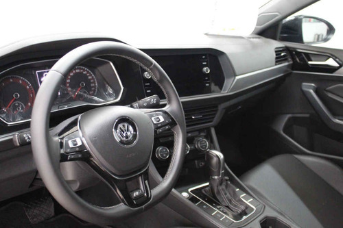 Imagen 9 de 15 de Volkswagen Jetta 2019 4 Cilindros