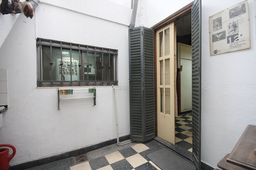 Casa Con Terraza Y Cochera En Parque Avellaneda
