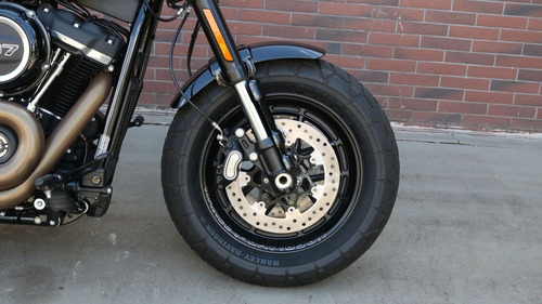 Imagem 2 de 13 de Harley-davidson Softail Fat Bob 107 2020 Preta