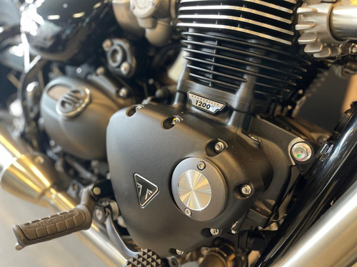 Triumph Bonneville Bobber 1200 25/25 Harley 883 (ja)