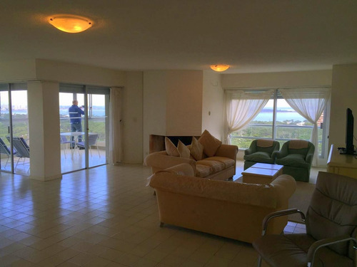 Departamento En Venta En Roosevelt
