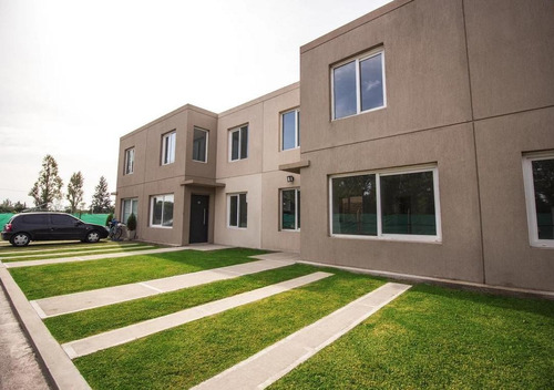 Imagen 1 de 8 de Oportunidad ! Casa Tipo Duplex En Venta En Los Olivares