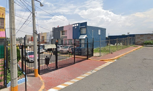Se Vende Casa De Recuperación Bancaria En C. Lago Malar, Cantaros Iii, Nicolas Romero, Edomex. Arf