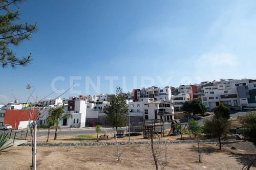 Terreno En Residencial Britania La Calera.