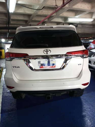 Imagen 3 de 8 de Toyota Fortuner Dubai Vxr 2018
