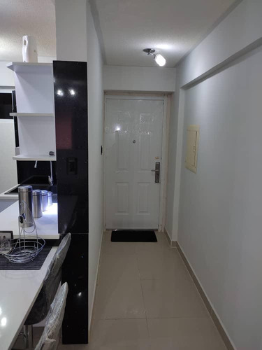 Imagen 5 de 12 de Venta De Apartamento En Res. Las Marias Ve02-702sc-cort