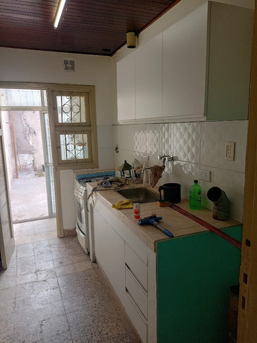Casa De 3 Ambientes En Alquiler En Ciudad Evita.