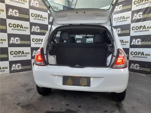 Imagem 9 de 10 de Renault Clio 1.0 Expression 16v Flex 4p Manual