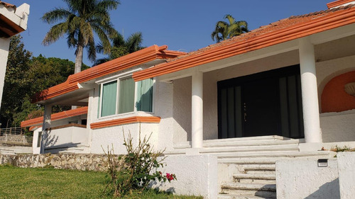 Casa En Lomas De Cocoyoc