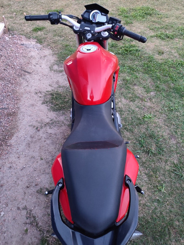 Imagen 17 de 25 de Benelli Tnt 300