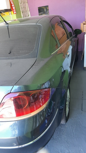 Imagem 4 de 9 de Fiat Linea 2010 1.9 16v Hlx Flex 4p