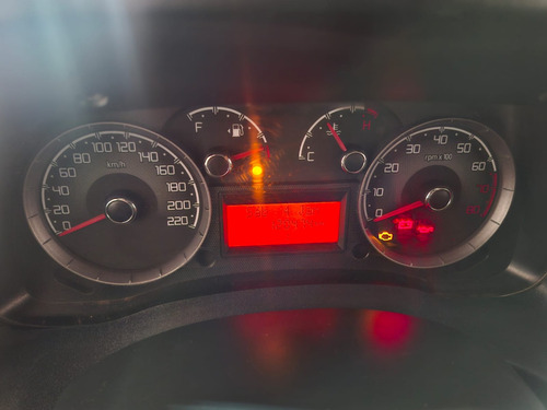 Fiat Doblo 1.8 MPI ESSENCE 7L 16V FLEX 4P MANUAL