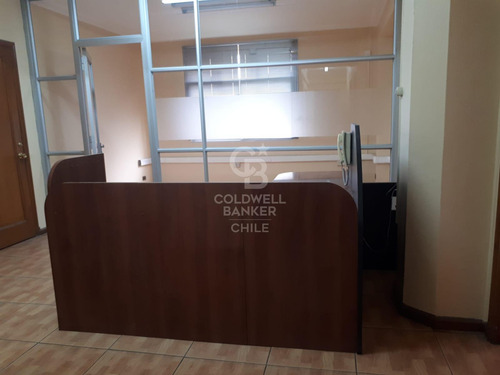Oficina A Pasos Metro U. De Chile