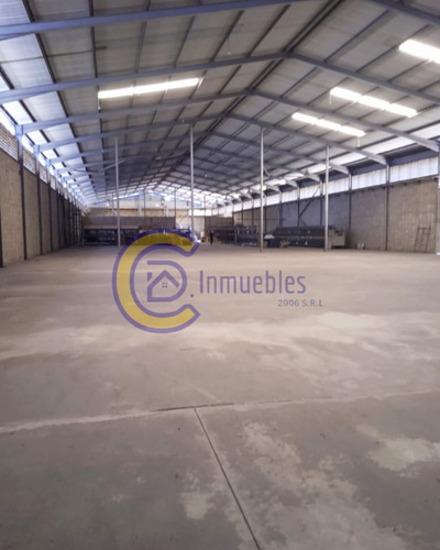 Se Vende Terreno Con Galpon Zona Industrial Santa Cruz