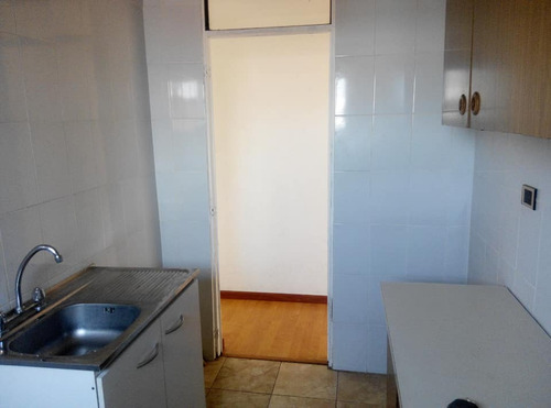 Se Vende Dpto 3d 1b 1est, Sin Ascensor, Amapolas / Coventry