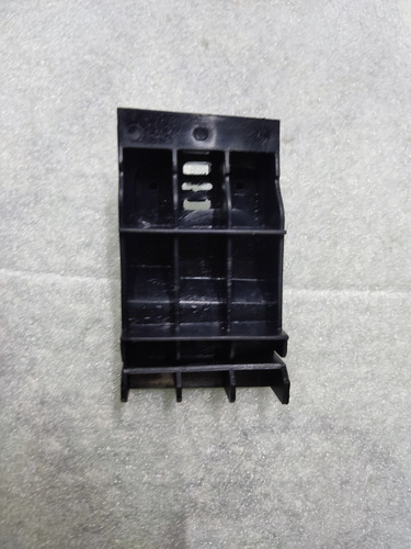 GuĂa Facia Delantera Izquierda Gm Chevy 98-02 93397922 (Usado)