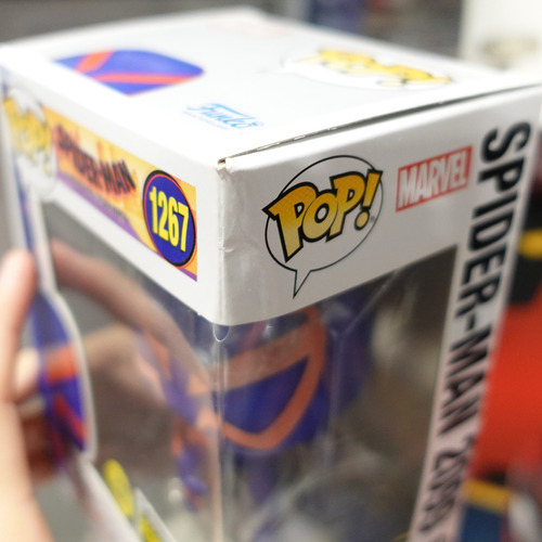 Funko Pop! Spiderman Spiderverse - Spiderman 2099 1267 Glows (Usado)