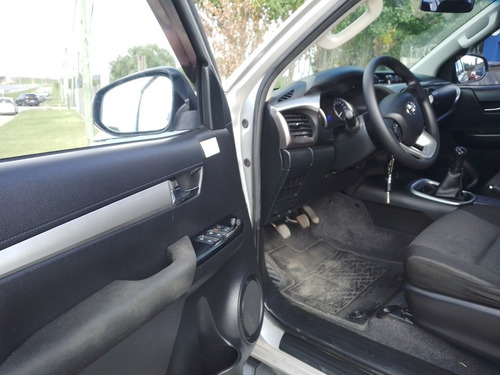 Toyota Hilux Sr Diésel Full 2.5 Unico Dueño