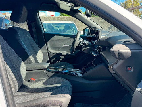 Peugeot 2008 MCA ALLURE PURETECH