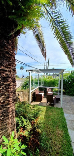 Casa En Venta En El Tesoro, 3 Dormitorios!-ref:10