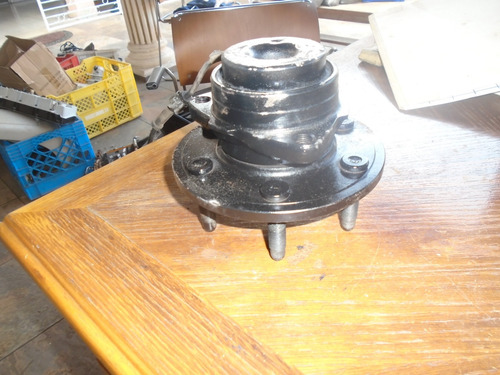 Imagen 3 de 4 de Vendo Hub Delantero Izquierdo De Cadilac Escalade Año 2004