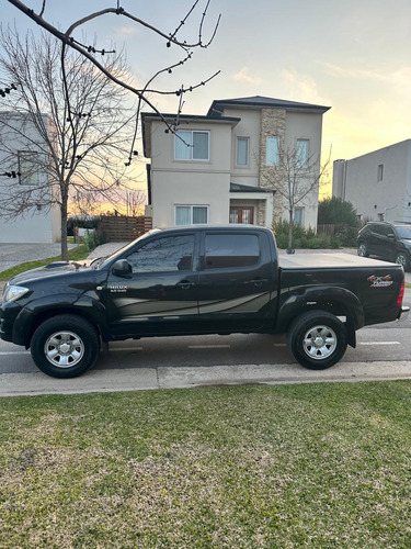 Toyota Hilux Pick-up 3.0 I Srv Cab Doble 4x4 (2009)