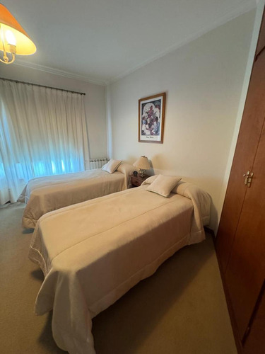 Casa En Venta - 3 Dormitorios 3 Baños - Tandil