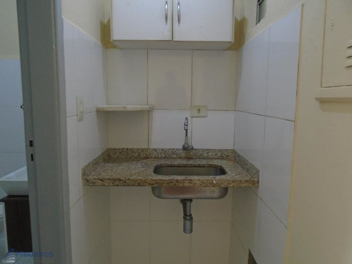 Imagem 3 de 12 de Excelente Kit Com Pequena Cozinha, Ao Lado Metrô E Terminal De Ônibus, Av 9 De Julho- Bela Vista. - Md758