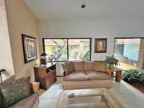 Casa En Venta En Jardines En La Montaña