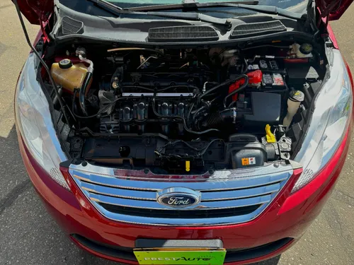 Ford Fiesta 1.6 Hatchback Mecánica