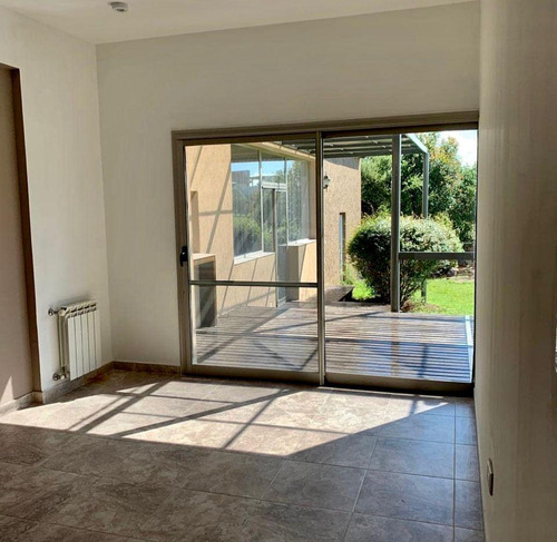 Casa, Venta, Barrio Privado Causana. 3 Dormitorios, 3 Baños. Cachorro De 360m2.