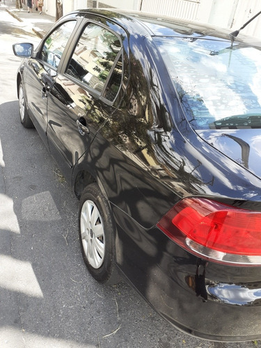 Imagem 6 de 15 de Volkswagen Voyage 2012 1.0 Vht Trend Total Flex 4p