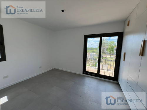 Townhouses En Venta 3 Ambientes A Estrenar En Oliden  Joven- Pilar