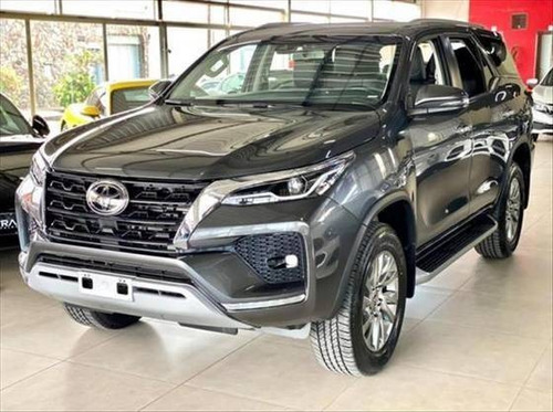 Imagem 2 de 9 de Toyota Hilux Sw4 2.8 D-4d Turbo Diesel Srx 7l 4x4
