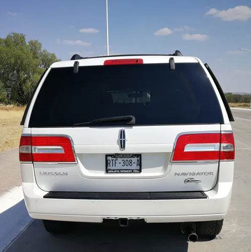 Lincoln Navigator Vagoneta Qc Dvd R-20 Lujo L 4x2 At
