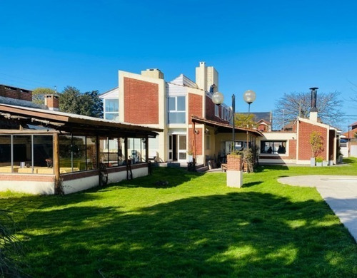 Imagen 4 de 30 de Venta De Chalet En Barrio Constitucion