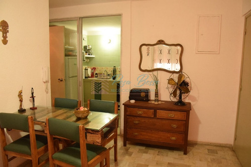 Apartamento En Peninsula, 1 Dormitorios *- Ref: 2789
