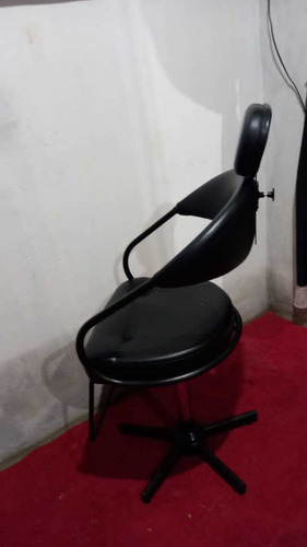 Imagem 1 de 1 de Cadeira Para Salao