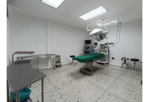 Clínica En Venta El Viñedo Om-7306944