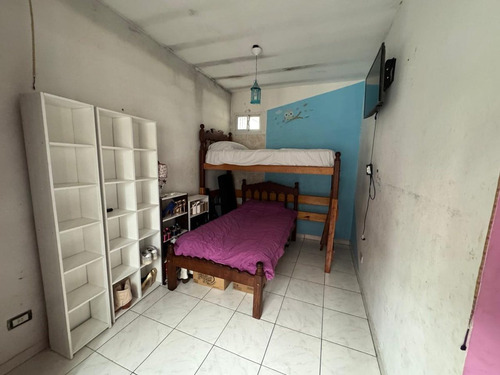 Ph En Venta 3 Ambientes Con Patio Isidro Casanova
