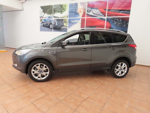 Imagen 7 de 11 de Ford Escape 2.0 Titanium Ecoboost At 2016 Gris
