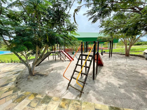 Imagem 10 de 16 de Casa Nova / Com 4 Suítes / Piscina / Terraço Gourmet / Garagem / Condomínio Fechado / À Venda, 300 M² Por R$ 1.180.000,00 / Gravatá/pe - Ca0901
