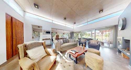Casa En Venta En Costa Esmeralda, Barrio Deportiva